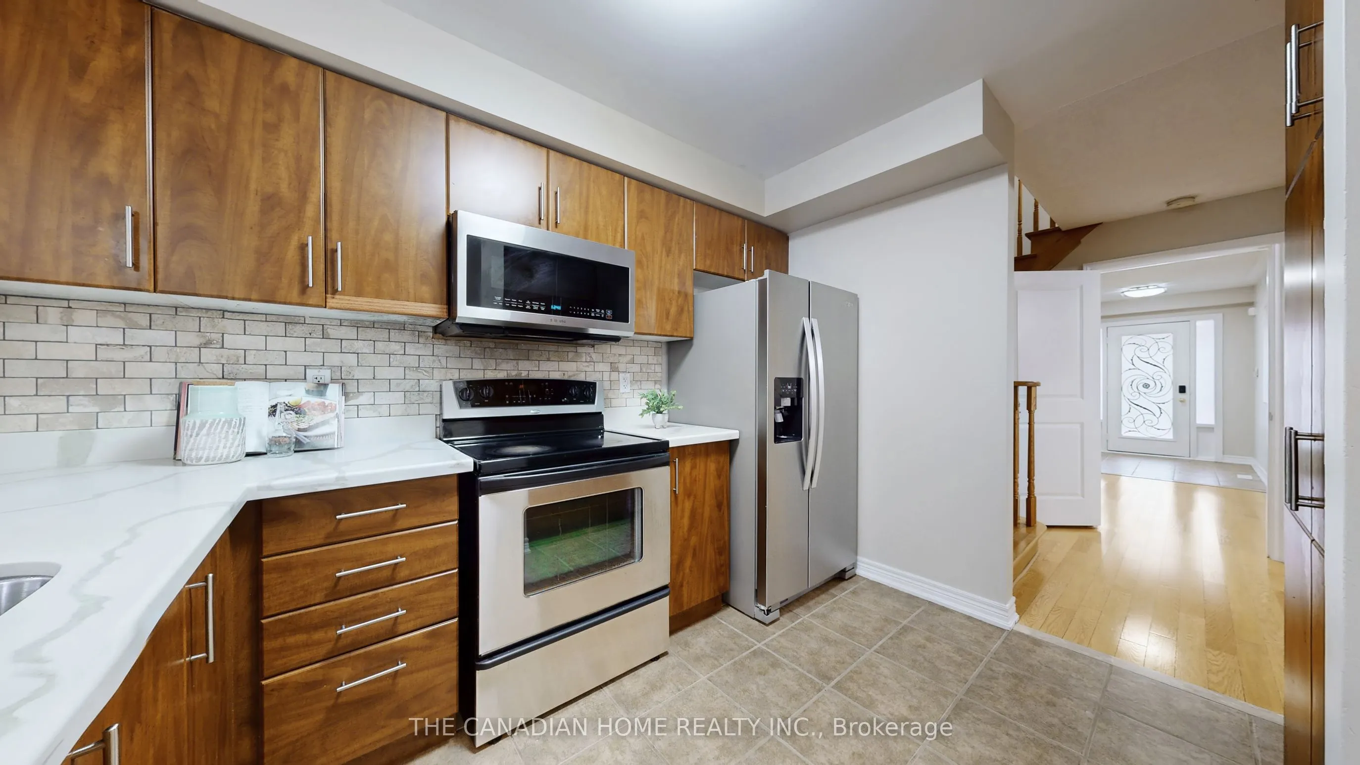 28 Whitefoot Crescent, ON L1Z 2E1