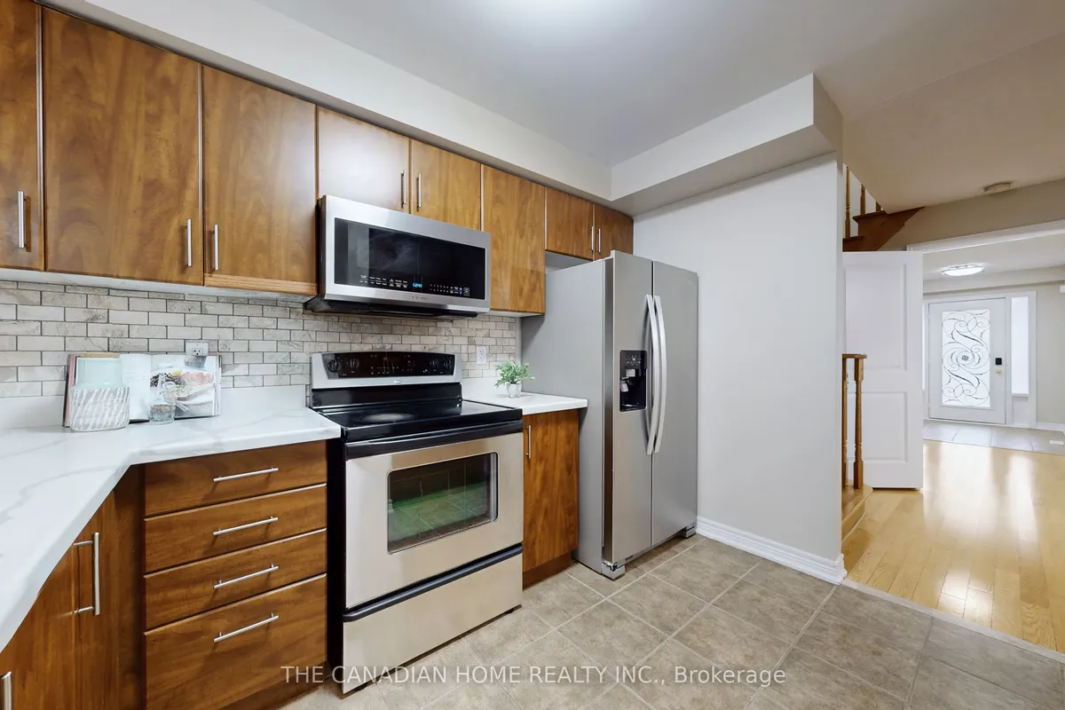 28 Whitefoot Crescent, ON L1Z 2E1