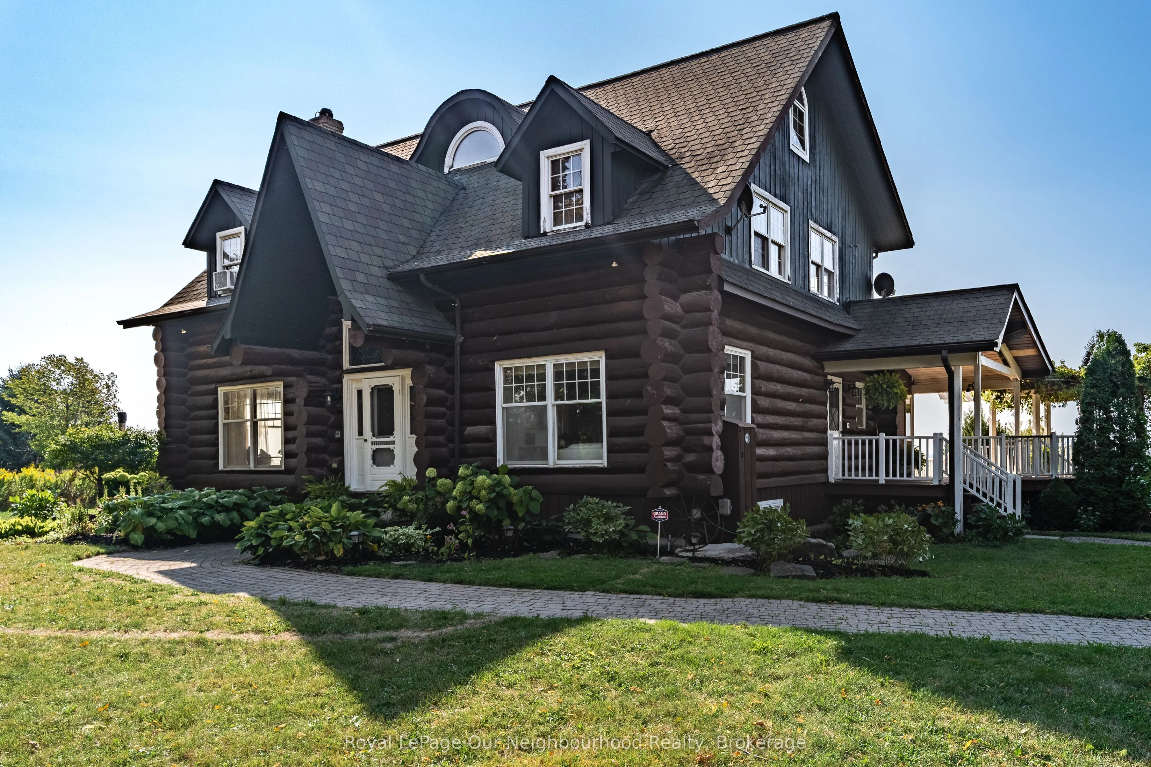 3741 Lakeshore Road, ON L1B 1L9