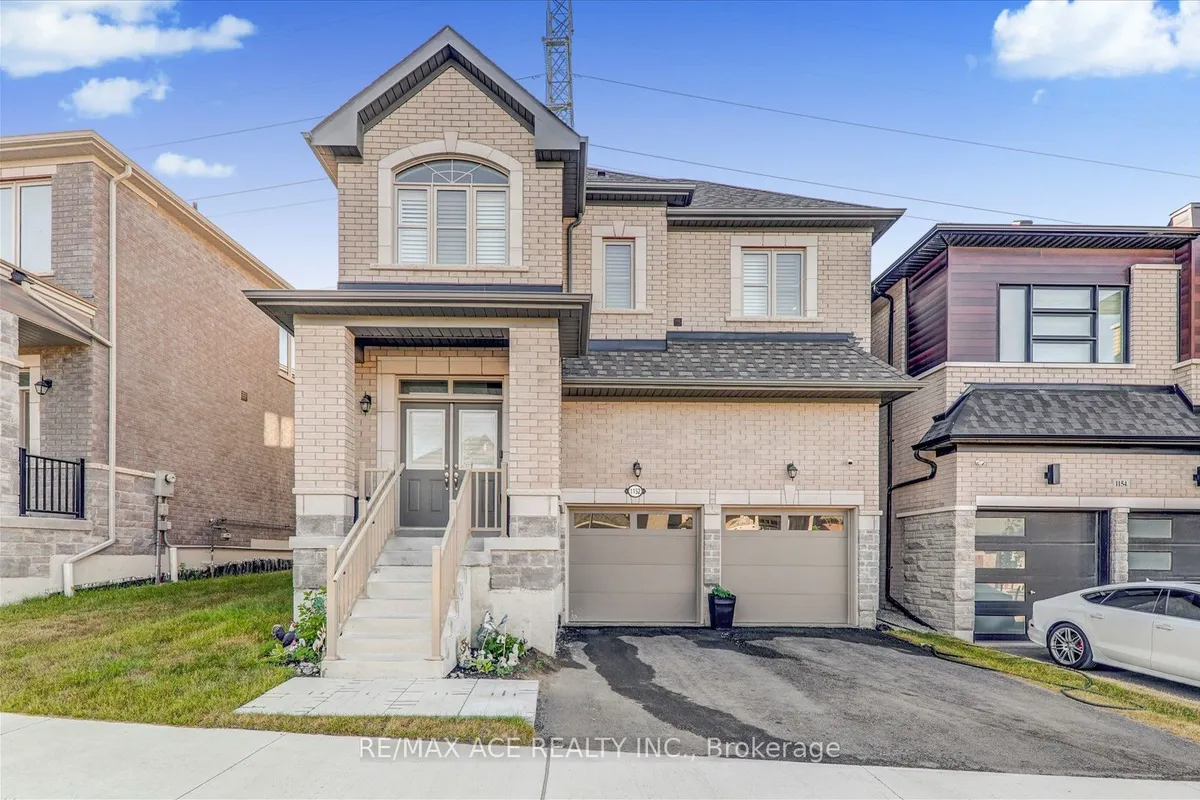 1152 Skyridge Boulevard, ON L1X 0M4