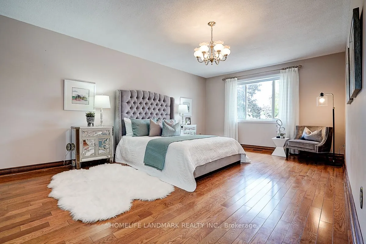 61 Ellenhall Square, ON M1W 3B1