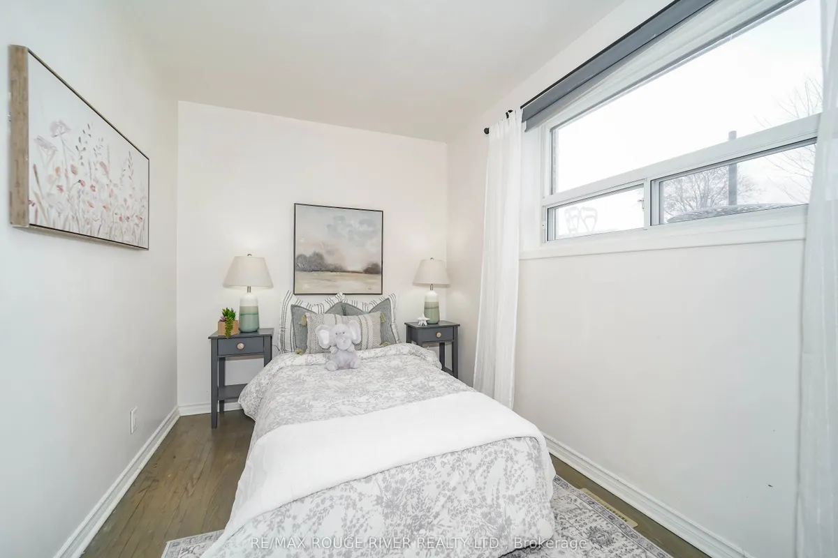 1277 Trellis Court, ON L1W 1J2