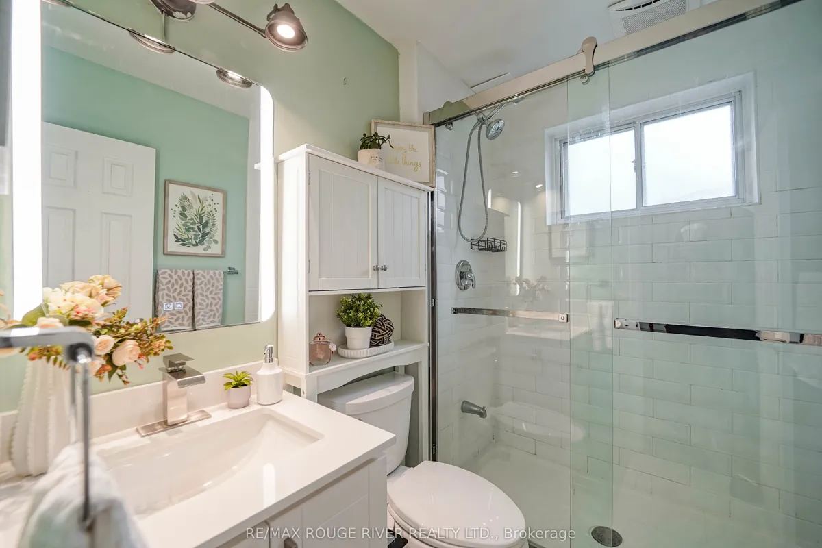 1277 Trellis Court, ON L1W 1J2