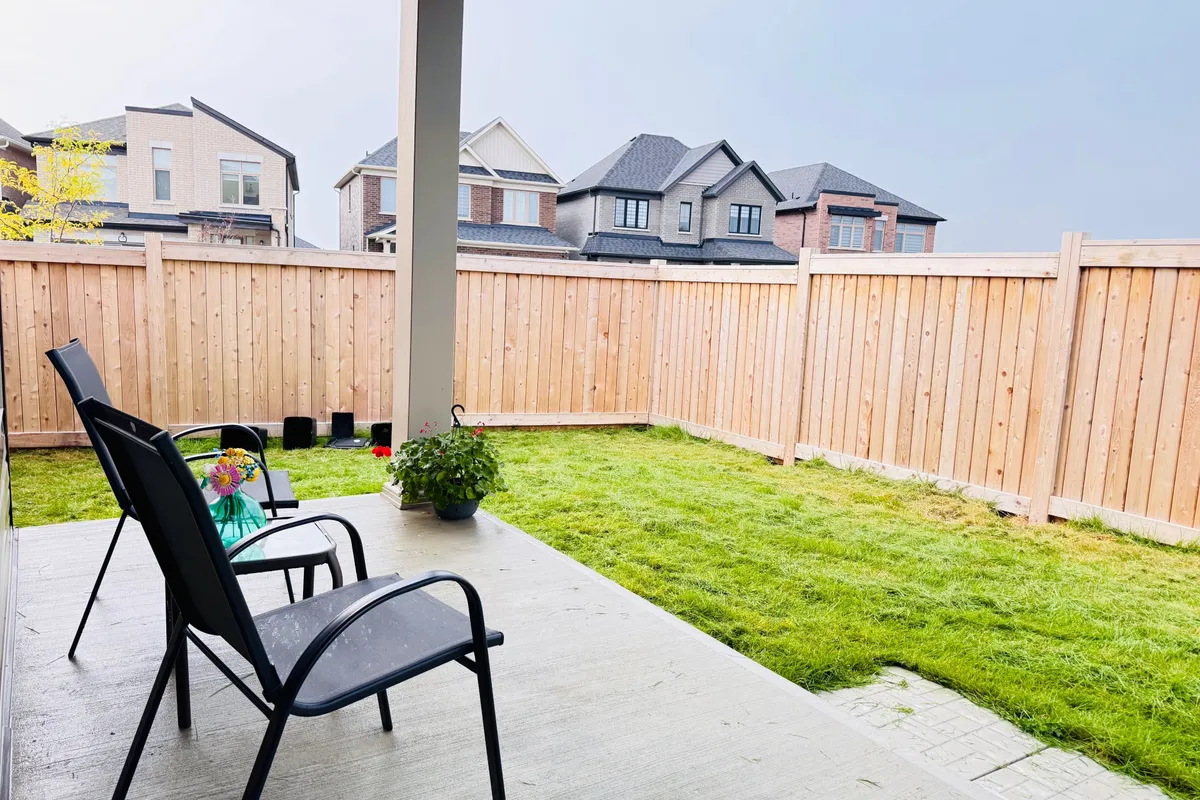 960 Lockie Drive, ON L1L 0S2