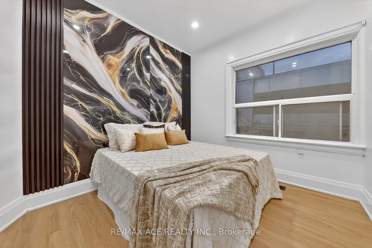 3 Macey Avenue, ON M1L 2T6