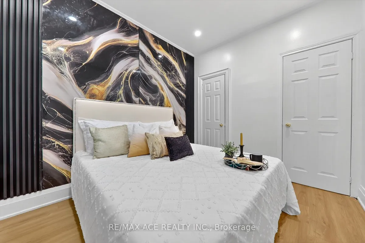 3 Macey Avenue, ON M1L 2T6