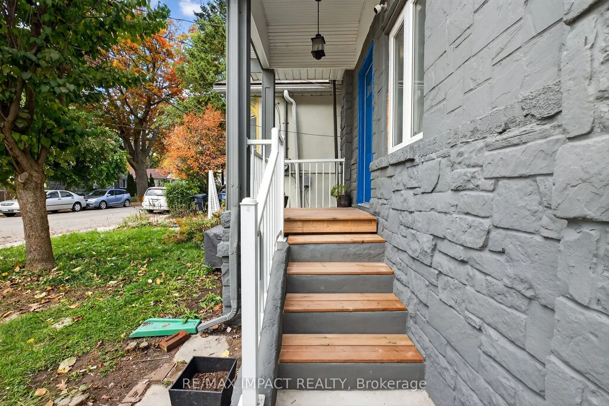 41 McDonald Avenue, ON M1L 3Y7