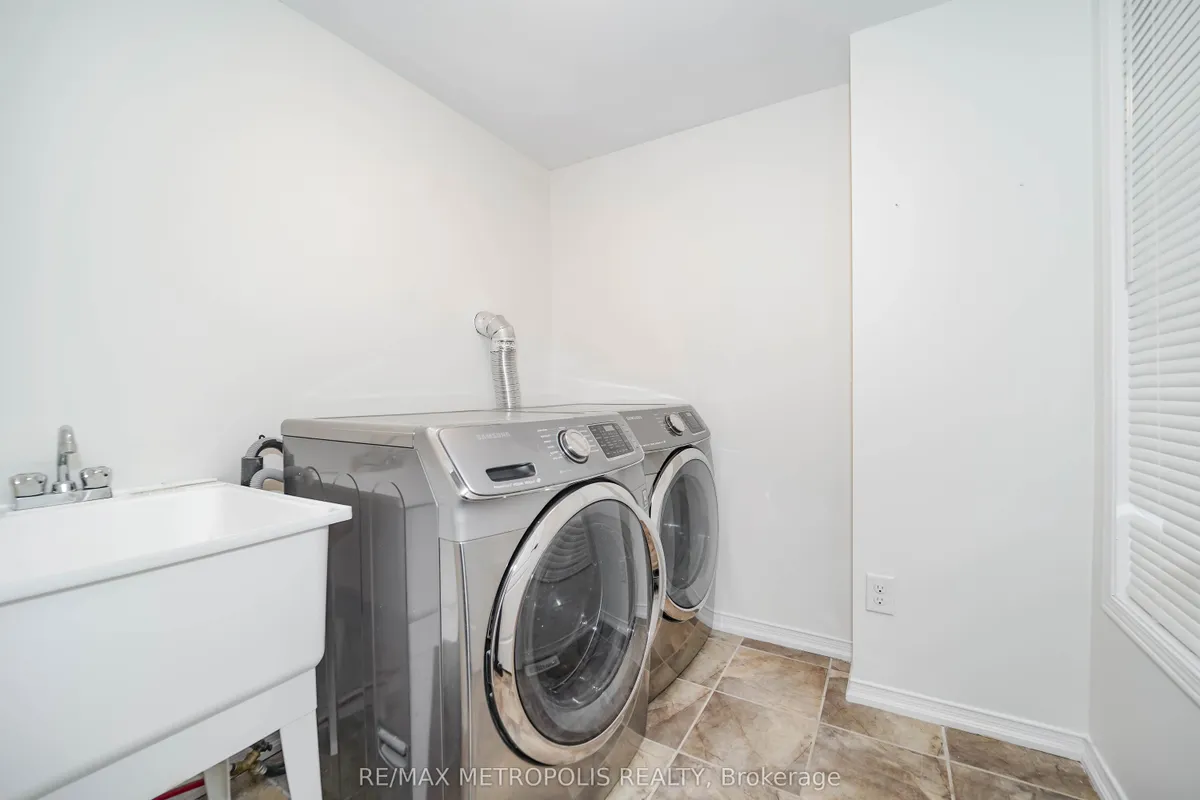 896 Audley Road, ON L1Z 1L7