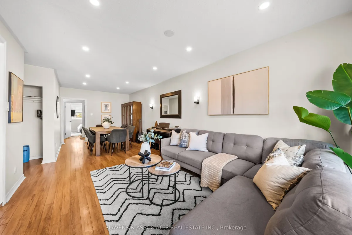 48 Billingsgate Crescent, ON L1S 2R8