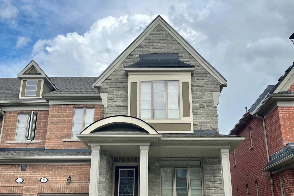 29 Hickling Lane, ON L1T 0P9