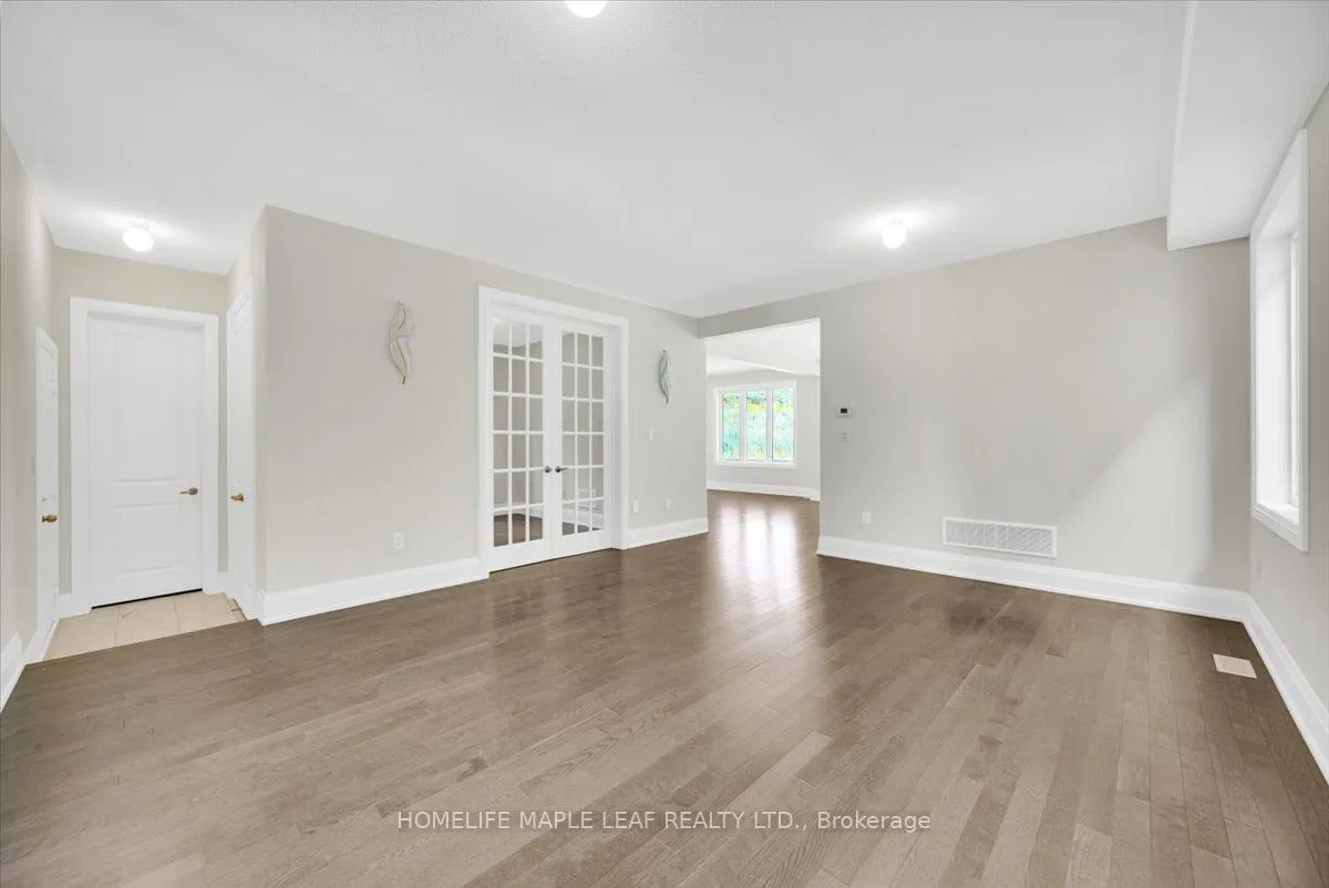 Detached interior view at 1242 Talisman Manor Pickering