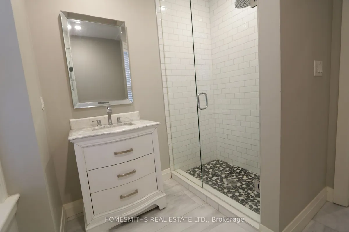 49 Centre Street, ON L1C 2Y2