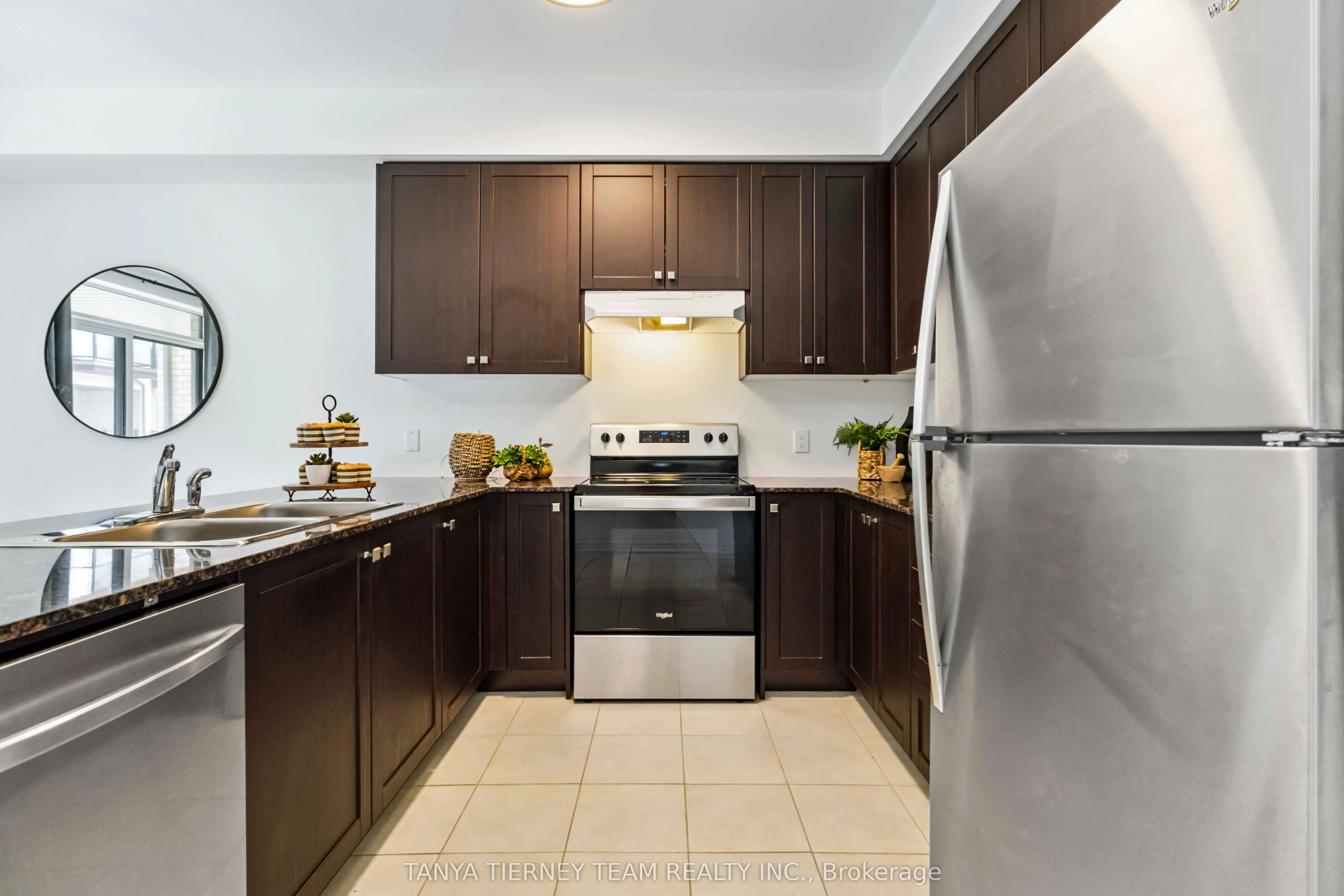 Att/Row/Townhouse kitchen at 36 Dockside Way Whitby