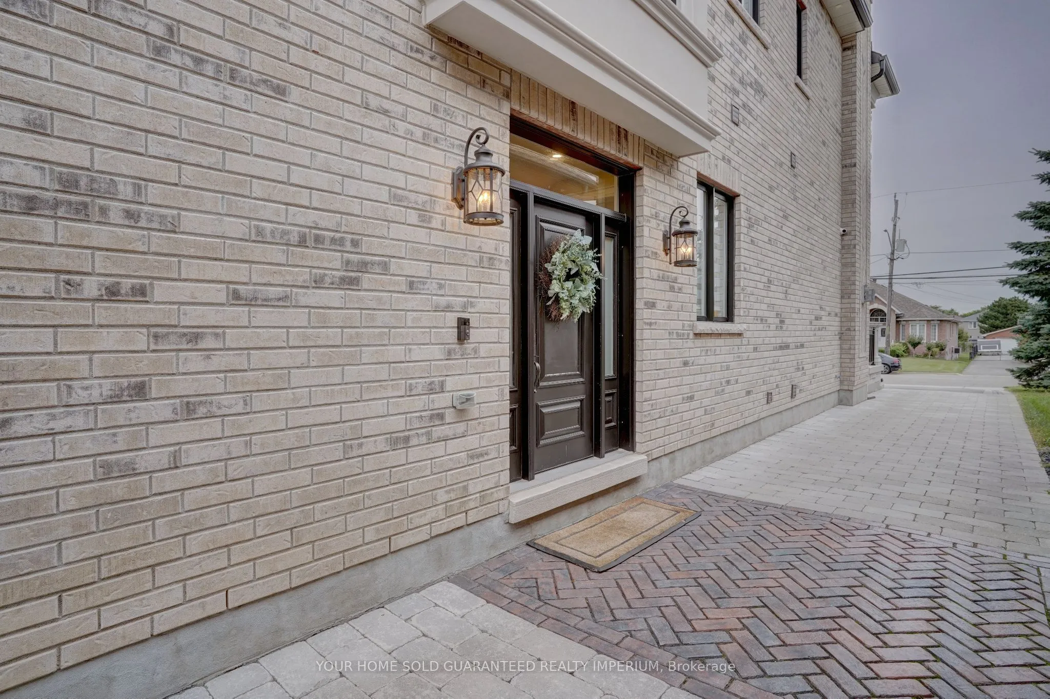 Detached 5 bedroom 5 bathroom at 1804 Woodview Avenue in Pickering - MLS# E12584996