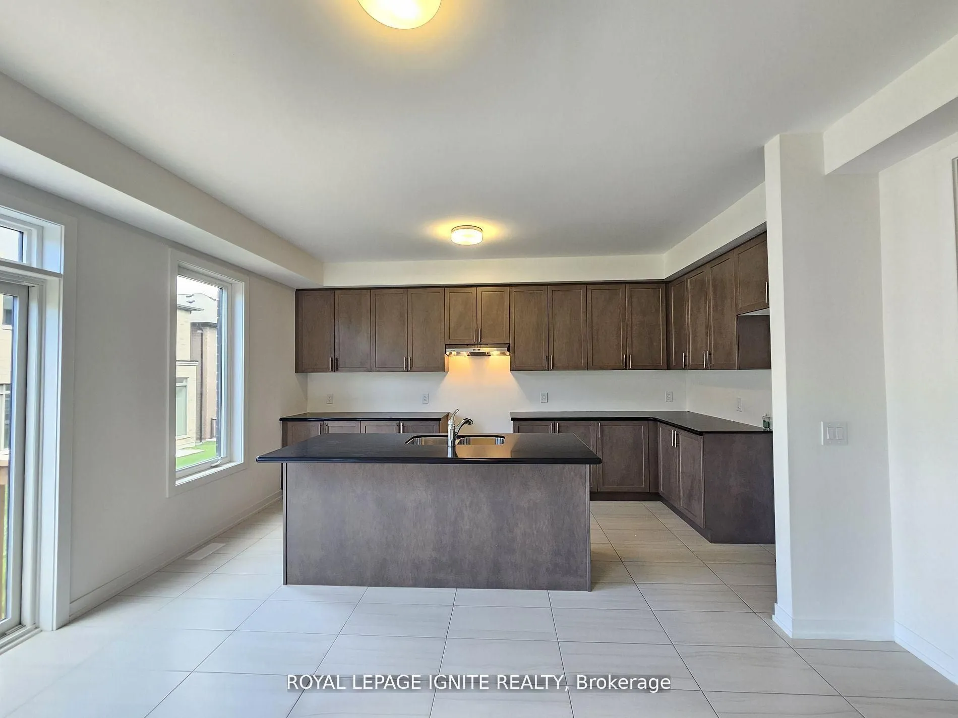 Detached kitchen at 1848 Lotus Blossom Road Pickering