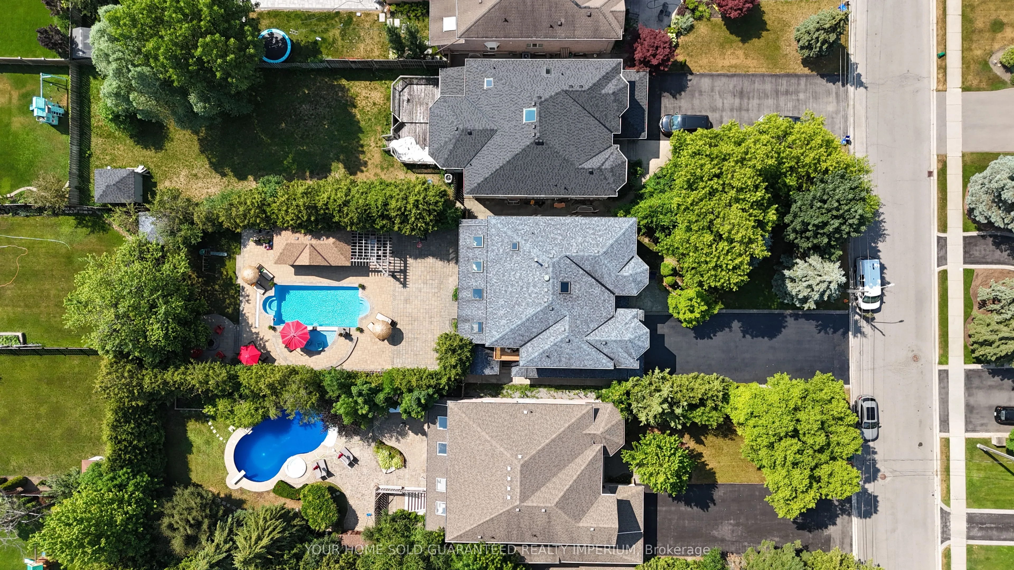 Detached kitchen at 1793 Pine Grove Avenue Pickering