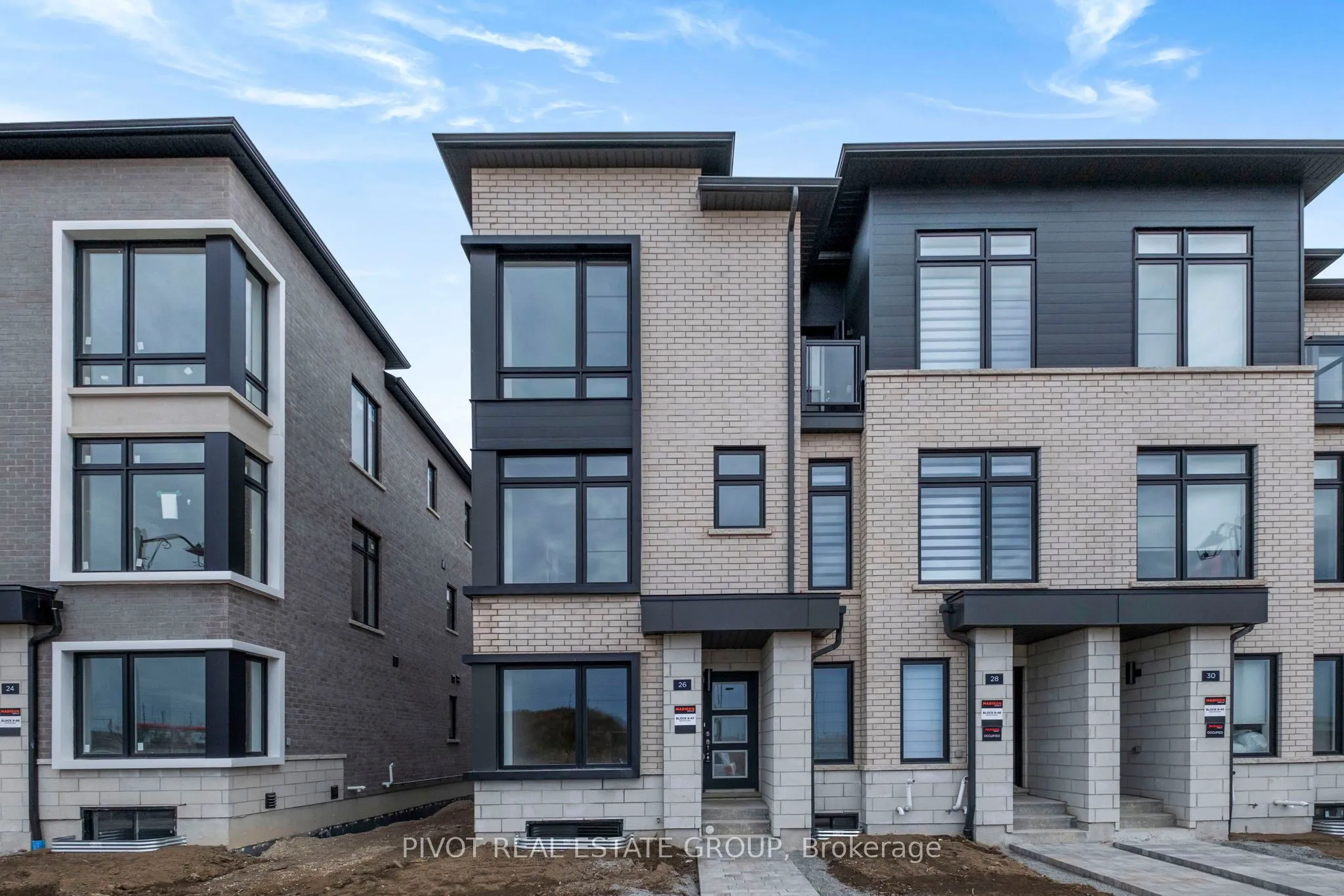 Att/Row/Townhouse 3 bedroom 4 bathroom at 26 Pluto Way in Whitby - MLS# E12585536