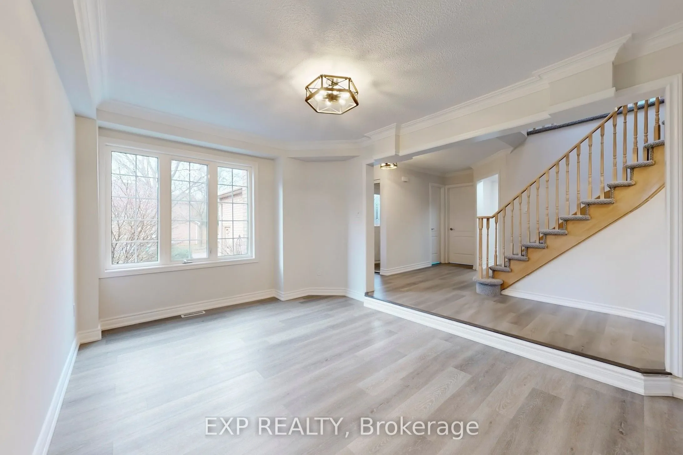 Detached interior view at 1117 Windgrove Square Pickering