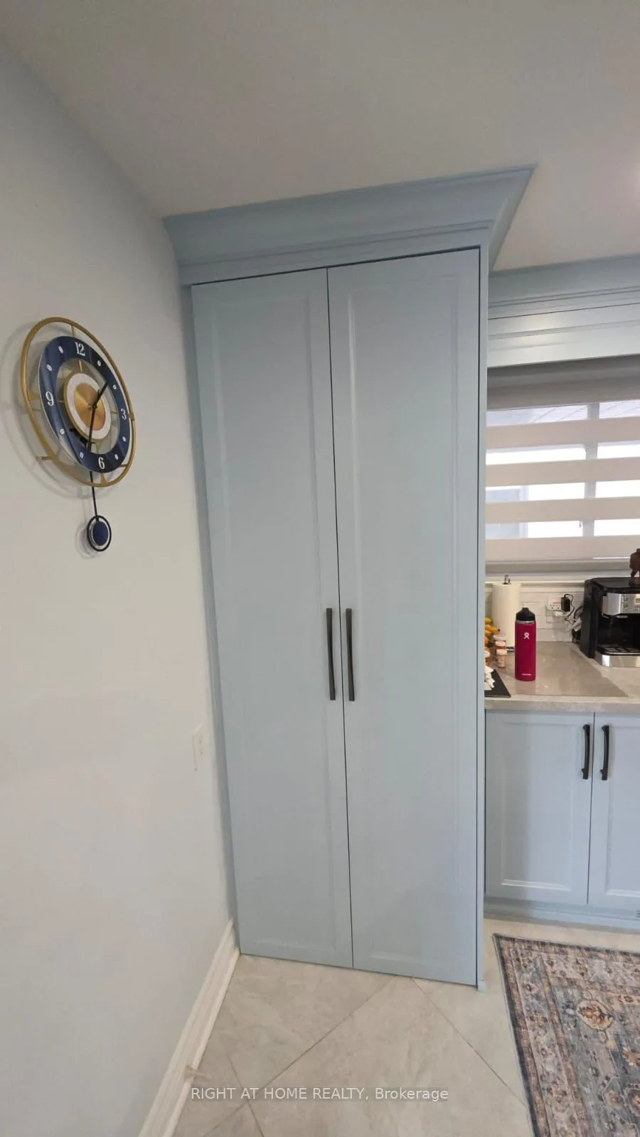 Detached kitchen at 783 Oliva Street Pickering