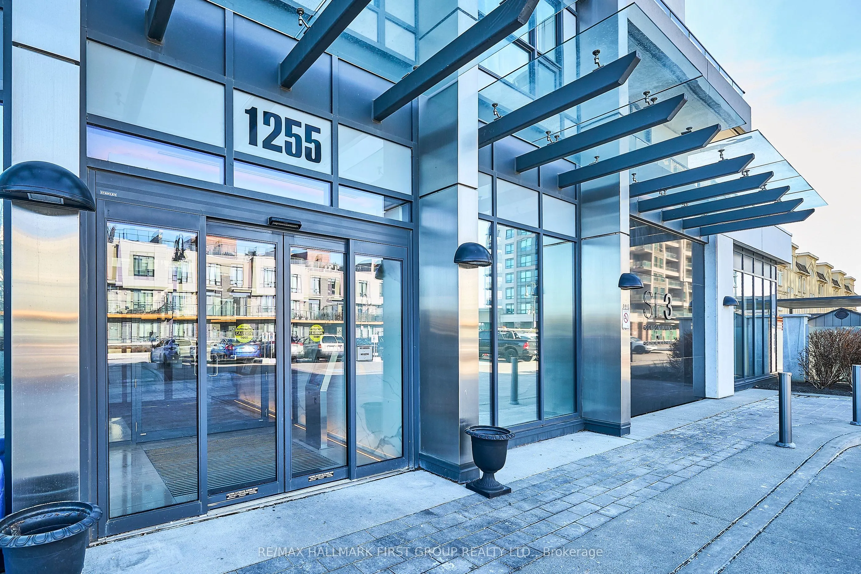 Condo Apartment living room at 1255 Bayly Street Pickering