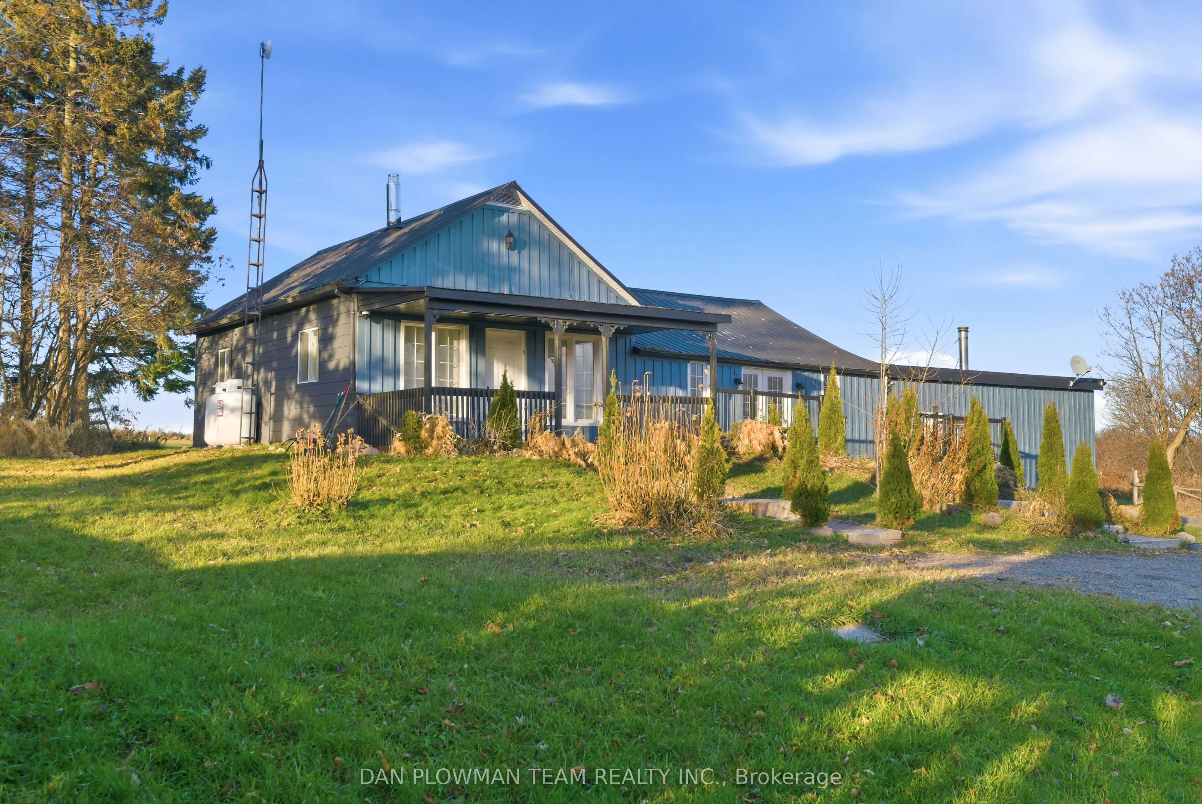 Detached 5 bedroom 3 bathroom at 4050 Concession Road 6 Road in Clarington - MLS# E12595270