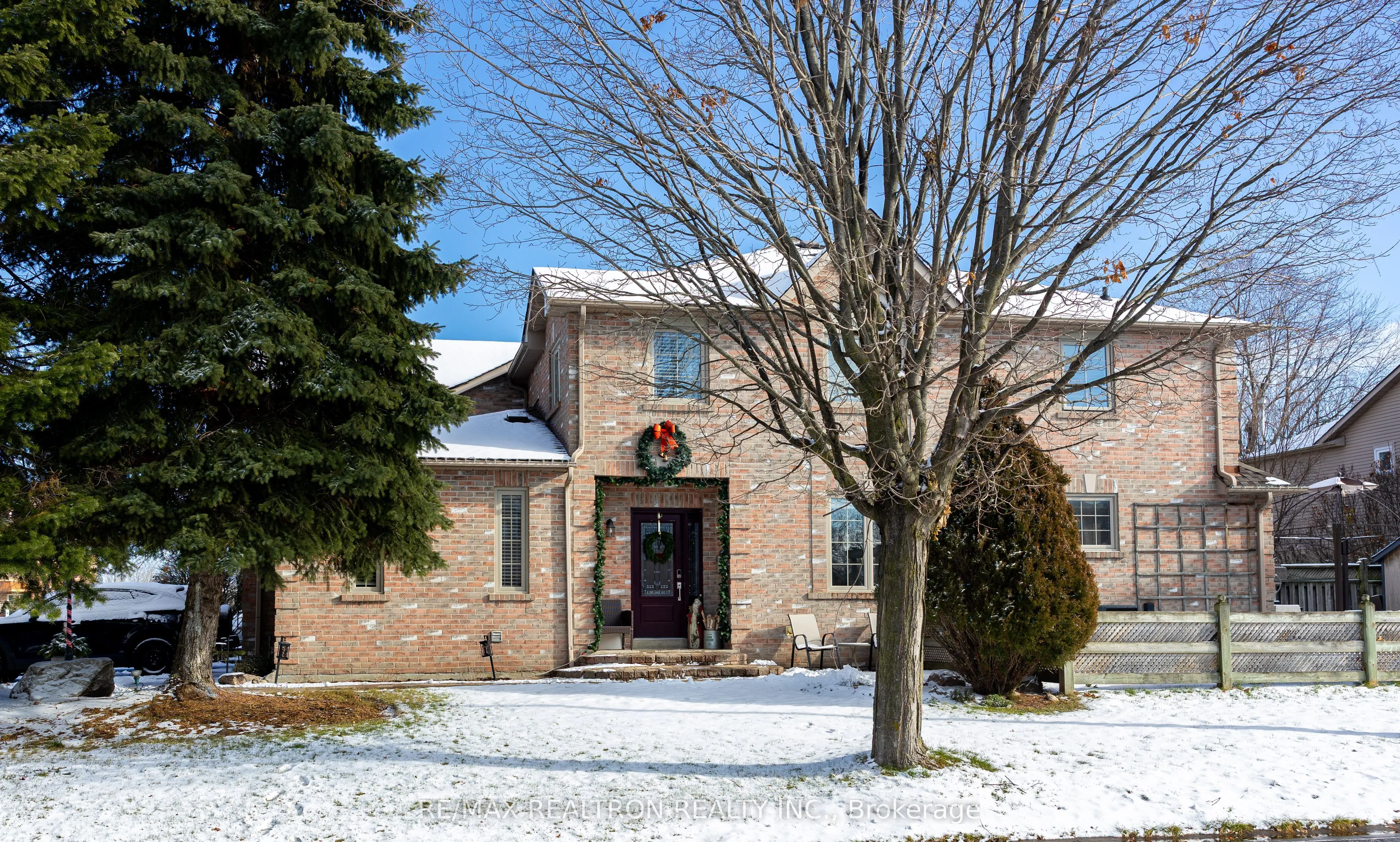 Att/Row/Townhouse 3 bedroom 3 bathroom at 117 Timber Mill Avenue in Whitby - MLS# E12595452