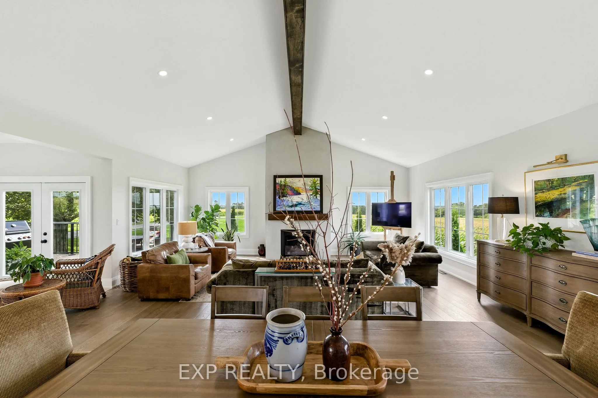 Detached living room at 14701 Wilson Avenue Scugog