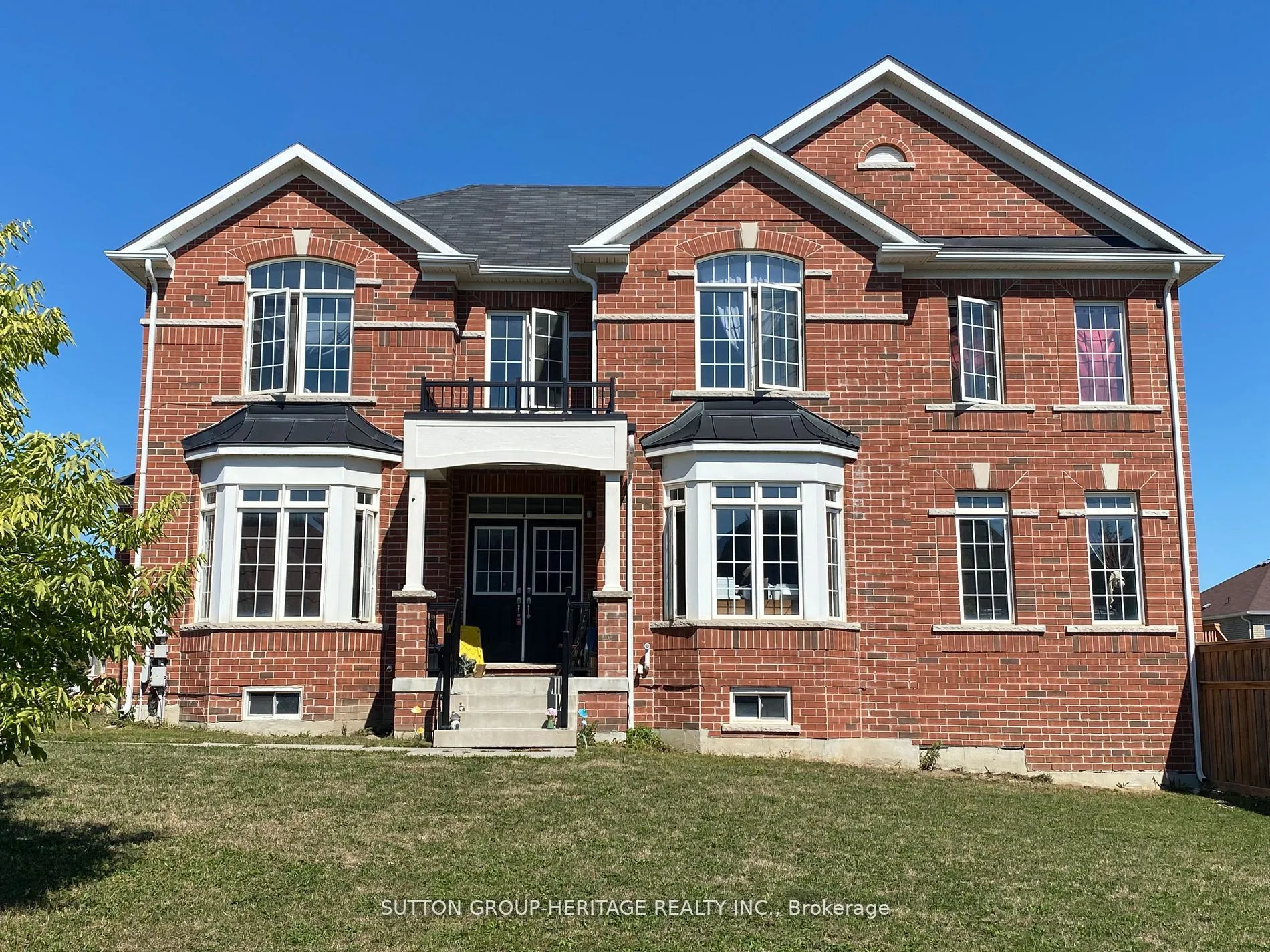 Detached 4 bedroom 3 bathroom at 114 Noden Crescent in Clarington - MLS# E12597246