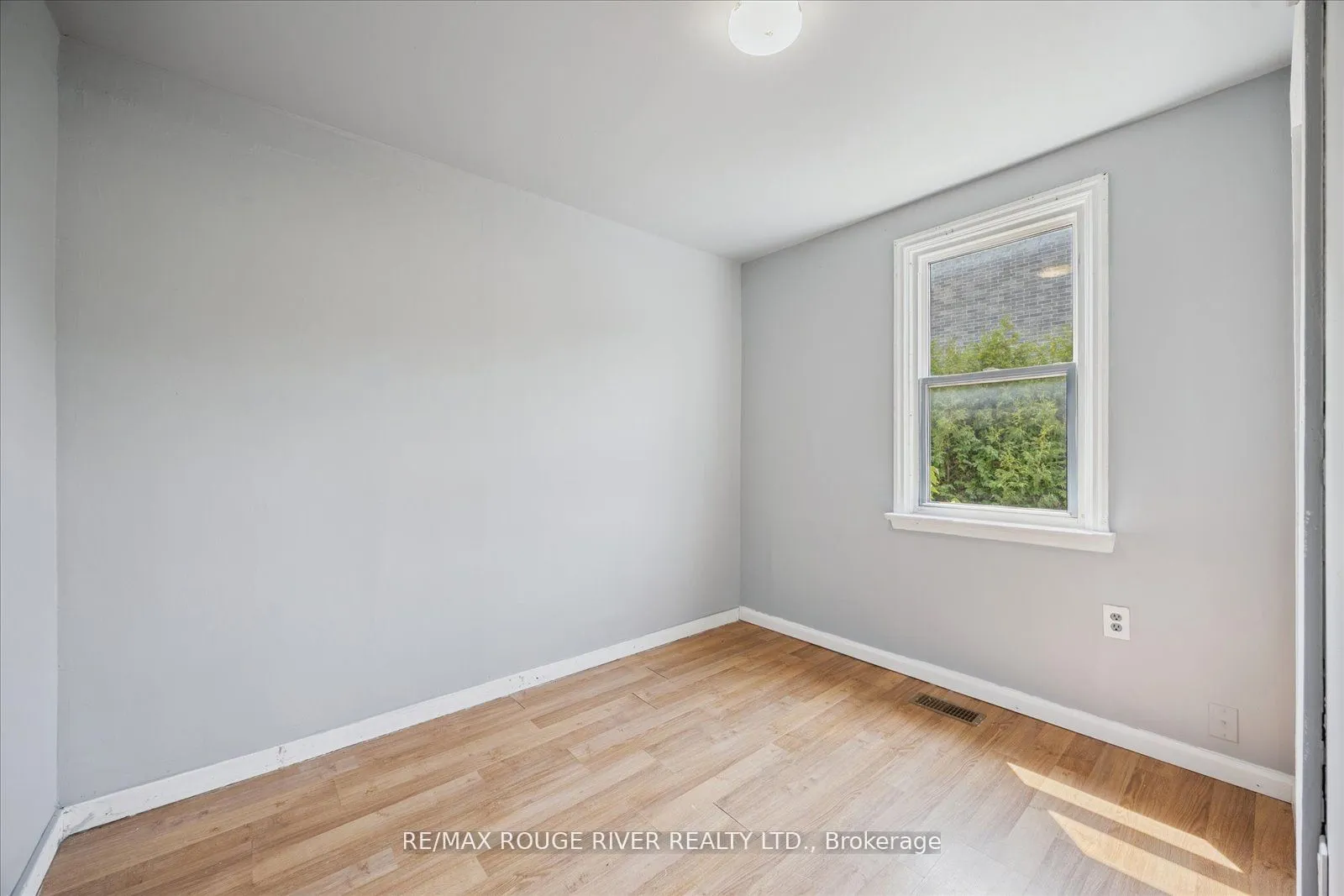 Detached kitchen at 2037 Nash Road Clarington