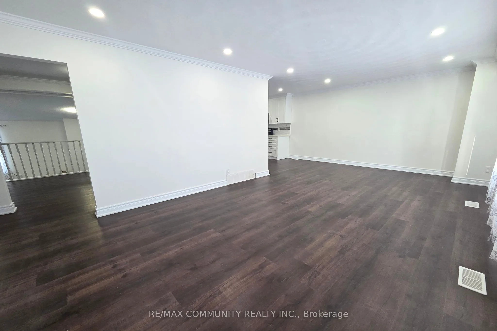 Detached 7 bedroom 2 bathroom at 11490 Simcoe Street in Scugog - MLS# E12602928