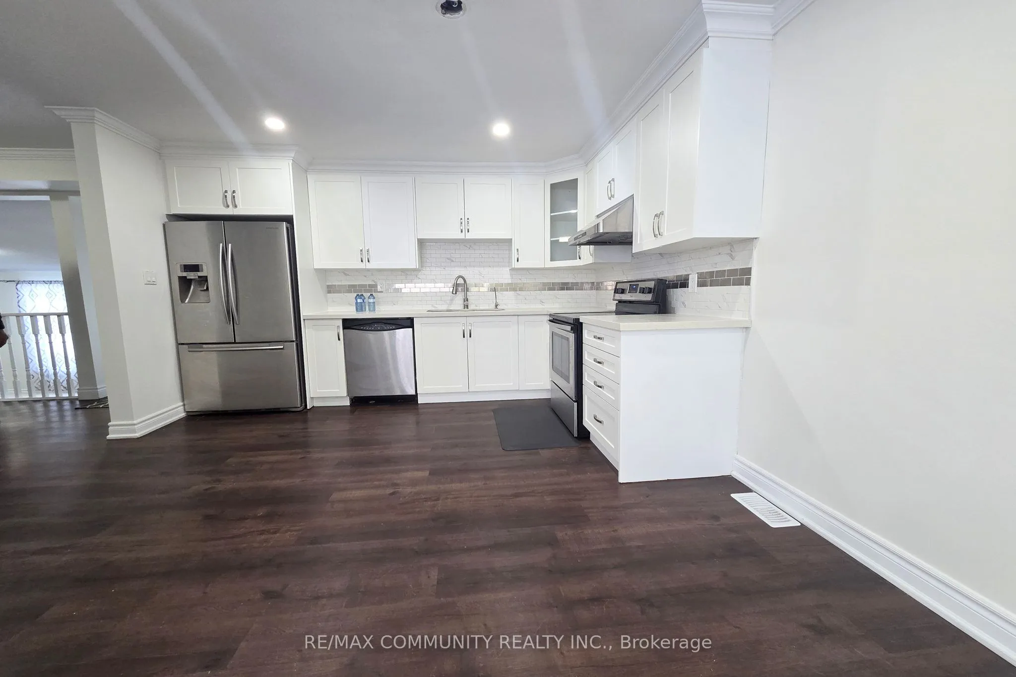 Detached living room at 11490 Simcoe Street Scugog