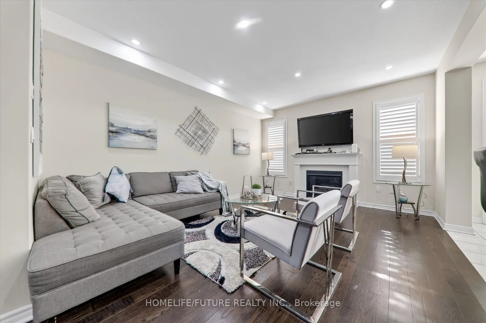 Detached kitchen at 1010 Dashwood Court Pickering