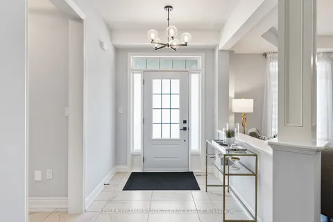 29 Ouellette Drive, Whitby, ON L1P 1Y6