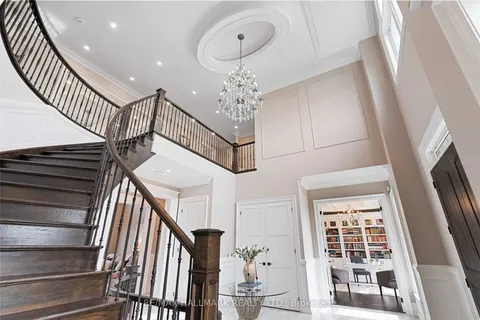 15 Calistoga Drive, Whitby, ON L0B 1A0