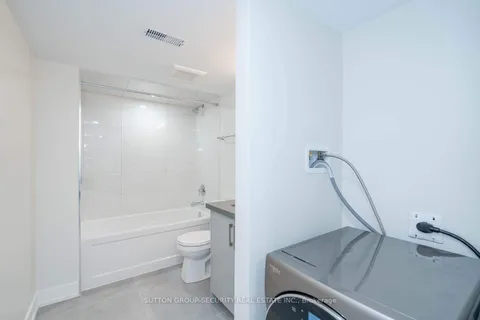 1524 Pharmacy Avenue, Toronto, ON M1R 2K2