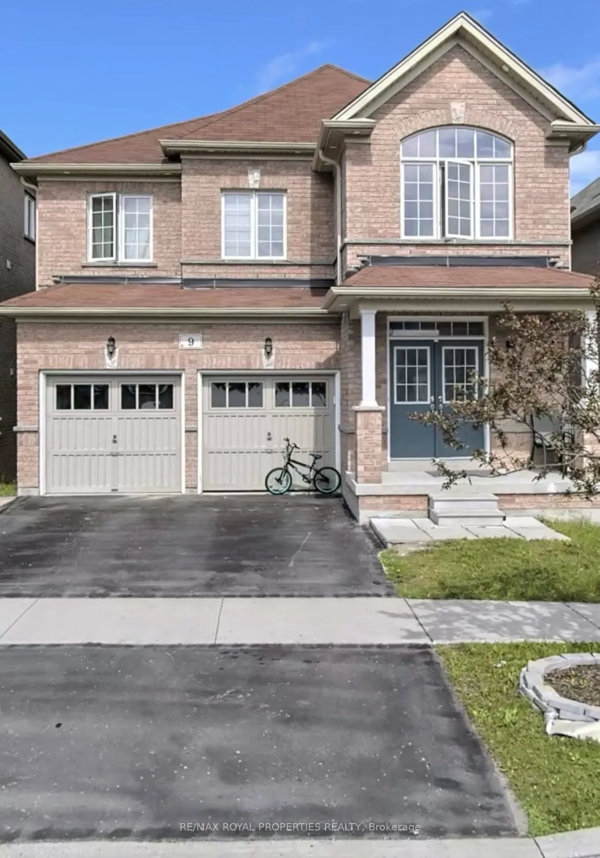 9 Keith-Wright Crescent, Ajax, ON L1Z 0P9