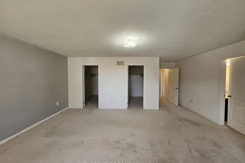 56 Bonathon Cres, Clarington, ON L1C 5B9