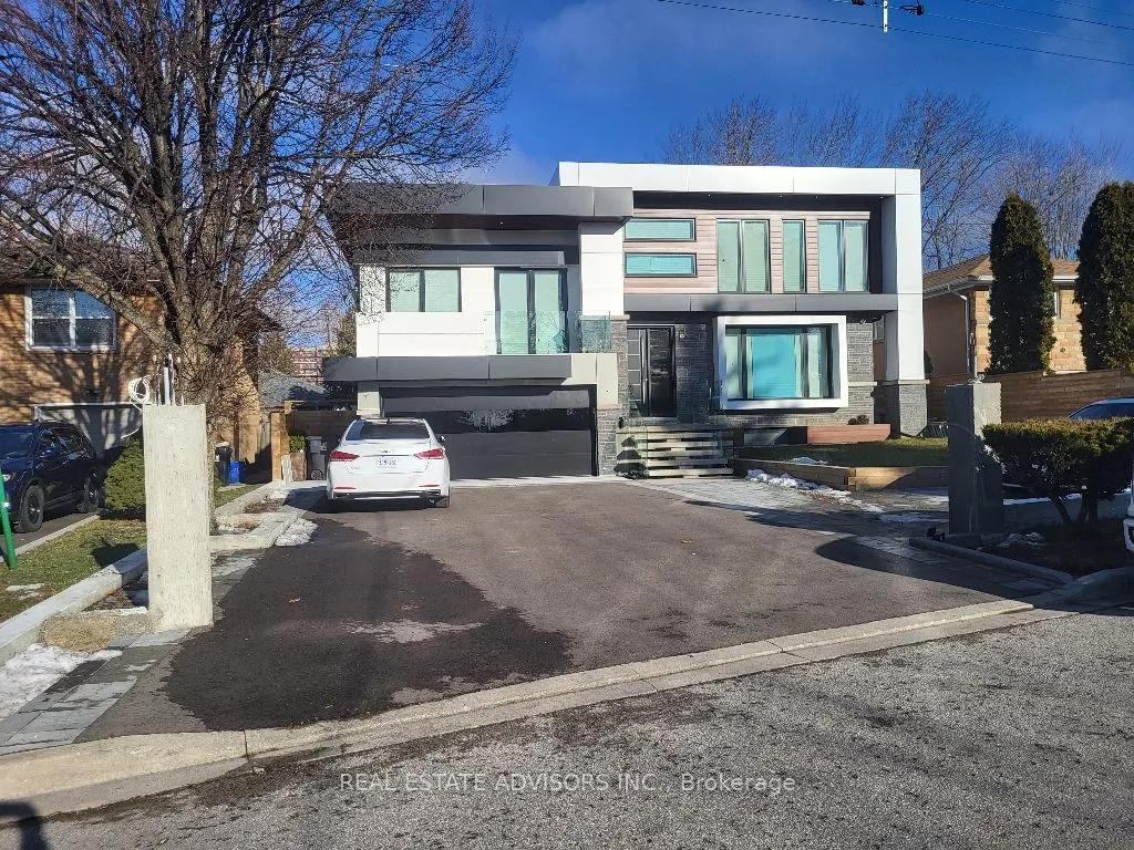 12 Dobbin Road, Toronto, ON M1T 1C4