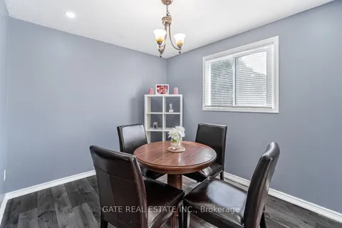 276 Blue Heron Dr, Oshawa, ON L1G 6X9