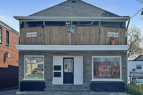 381 Simcoe St, Oshawa, ON L1H 4J2