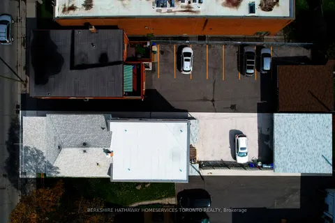 381 Simcoe St, Oshawa, ON L1H 4J2