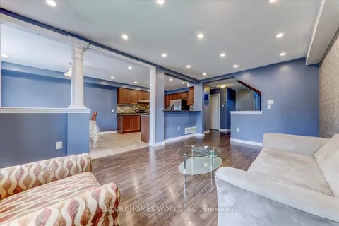 25 Swansea St, Whitby, ON L1P 0A6