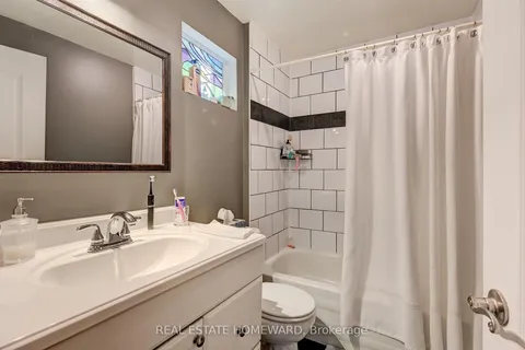 167 Wineva Ave, Toronto, ON M4E 2T5
