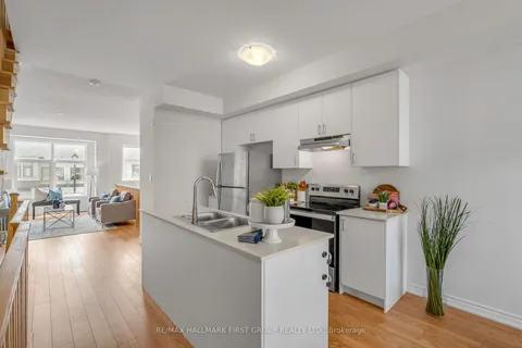 353 Okanagan Path, Oshawa, ON L1H 0B1