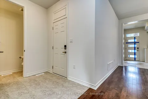 1481 Mockingbird Sq, Pickering, ON L1X 0N8