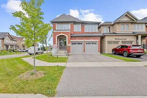 2560 Bandsman Cres, Oshawa, ON L1L 0M2