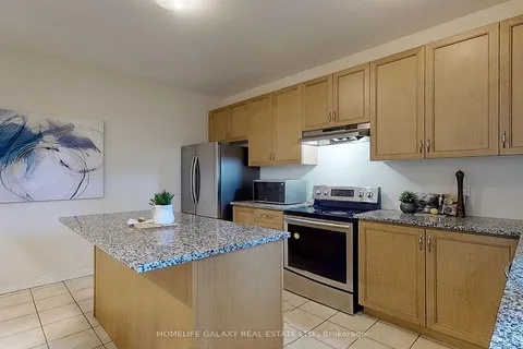 27 Neelands Cres, Toronto, ON M1E 0B6