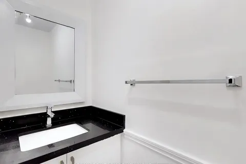 328 Bristol Cres, Oshawa, ON L1J 8J6