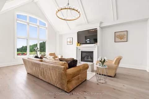 1469 Myrtle Rd, Whitby, ON L0B 1A0