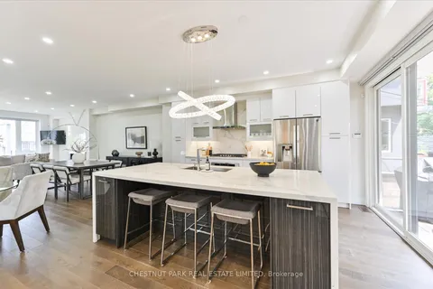 9 Plains Rd, Toronto, ON M4J 2P9